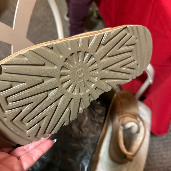 Brand new Uggs never worn - Picture 2 of 6